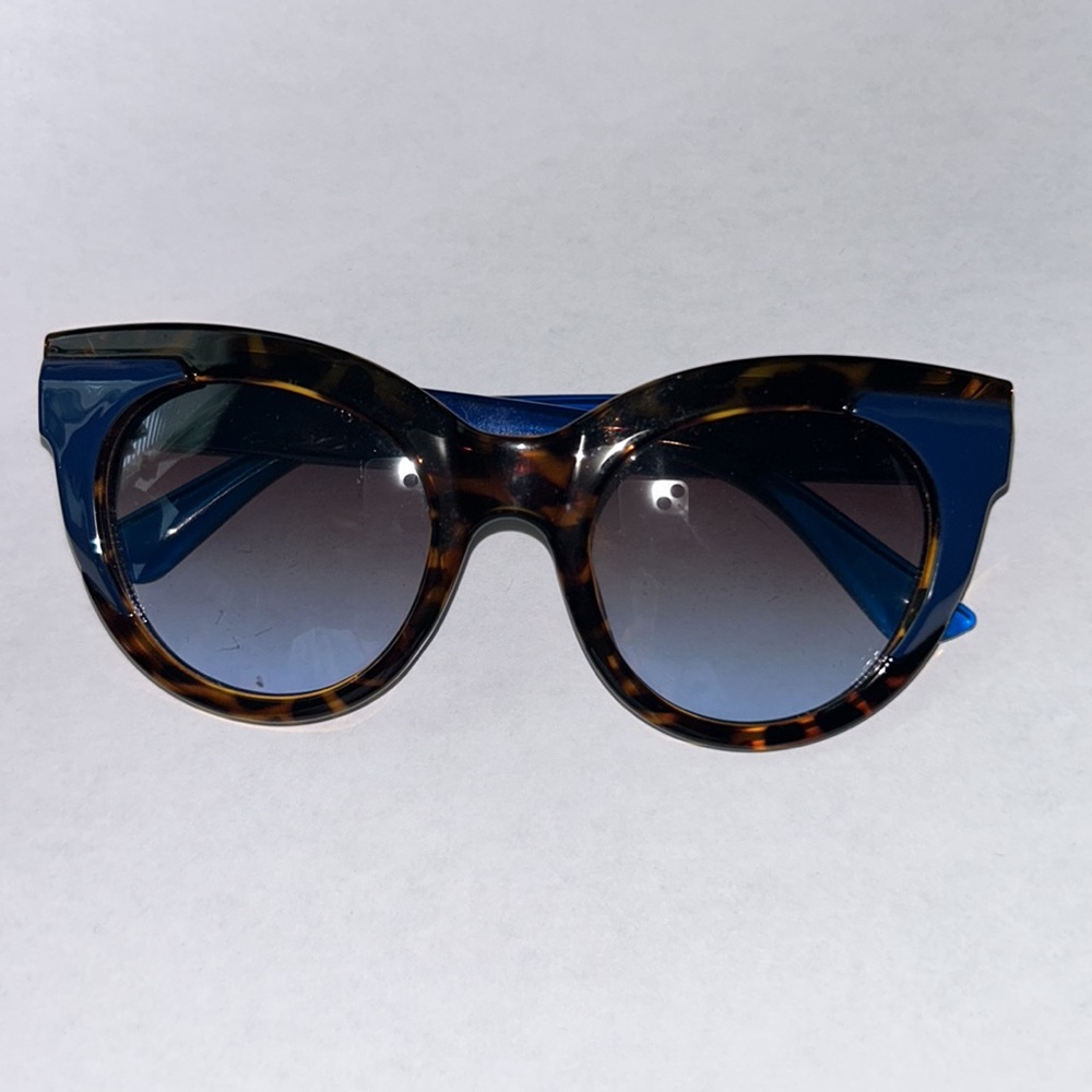 Tortoise and Blue Women’s Shades GUC